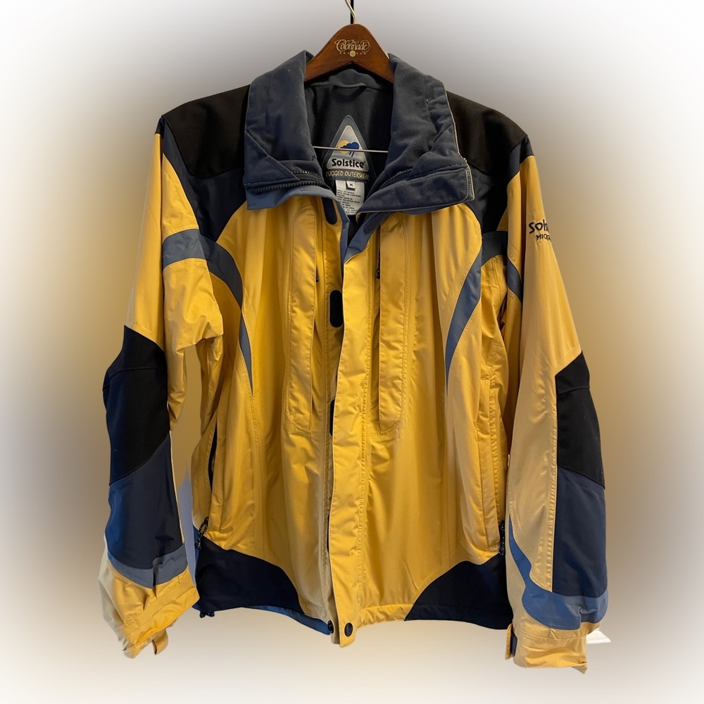😎 Solstice unisex high performance snowboard/ski jacket in a great color